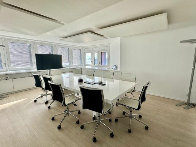 Büro kaufen in Bussigny-près-Lausanne, Waadt