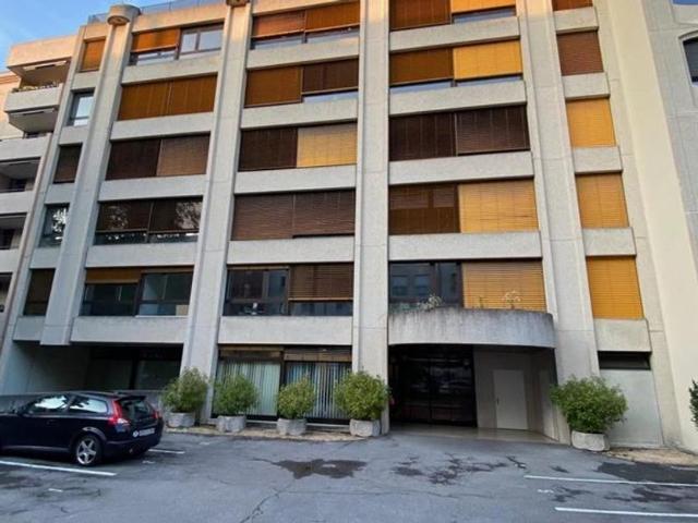 Büro kaufen in Carouge (GE)
