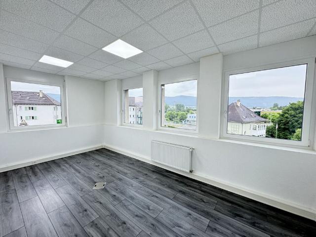 Büro kaufen in Delémont, Jura