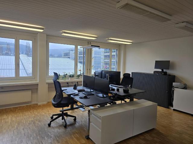 Büro kaufen in Dietikon, Zürich