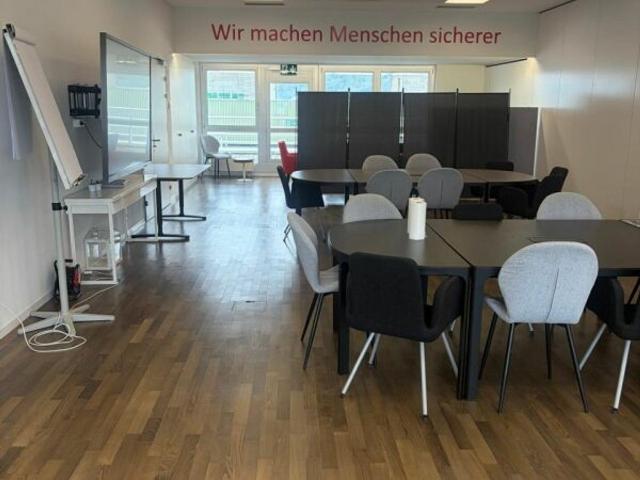 Büro kaufen in Dietikon, Zürich