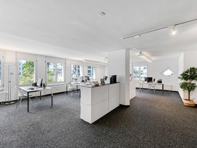 Büro kaufen in Dübendorf, Zürich
