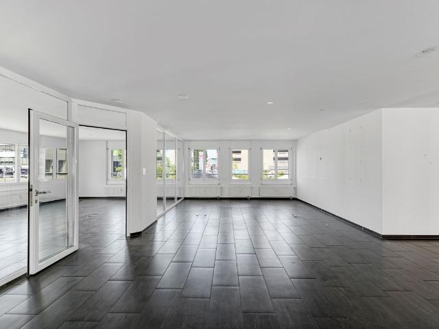 Büro kaufen in Dübendorf, Zürich