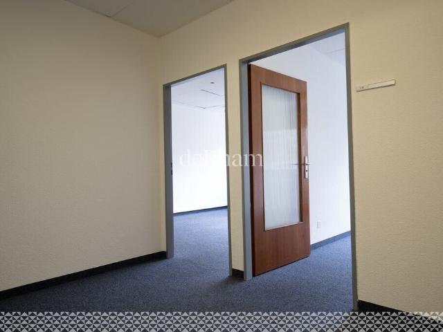 Büro kaufen in Ecublens (FR), Waadt