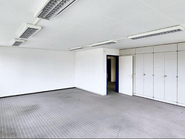 Büro kaufen in Egg, Zürich