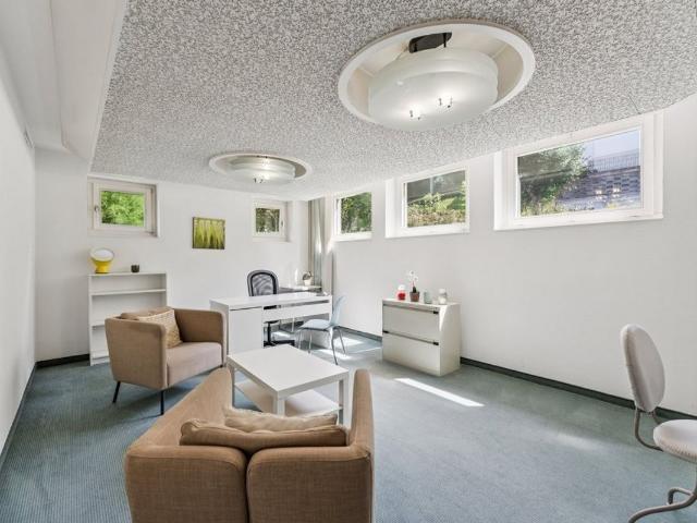Büro kaufen in Villars, Freiburg