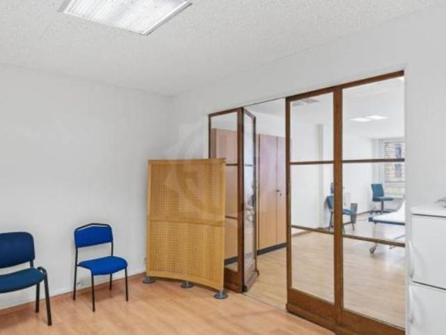 Büro kaufen in Conches