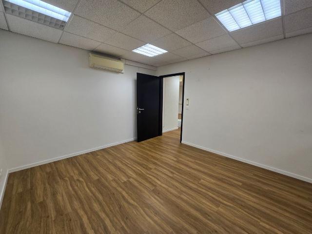 Büro kaufen in Gland, Waadt