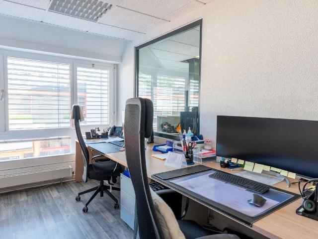 Büro kaufen in Gland, Waadt