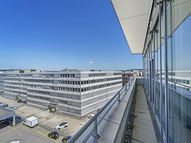 Büro kaufen in Opfikon, Zürich