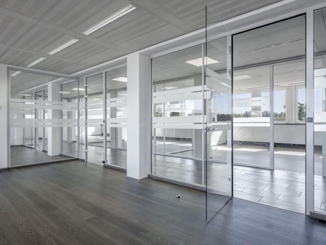 Büro kaufen in Opfikon, Zürich
