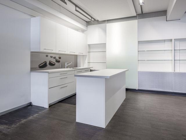 Büro kaufen in Opfikon, Zürich