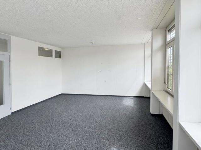 Büro kaufen in Hombrechtikon, Zürich