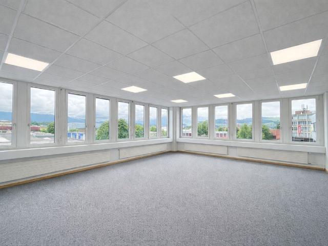 Büro kaufen in Hünenberg, Zug