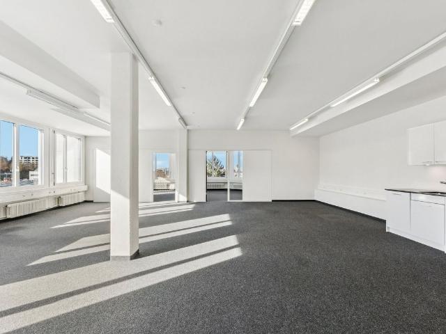 Büro kaufen in Kloten, Zürich