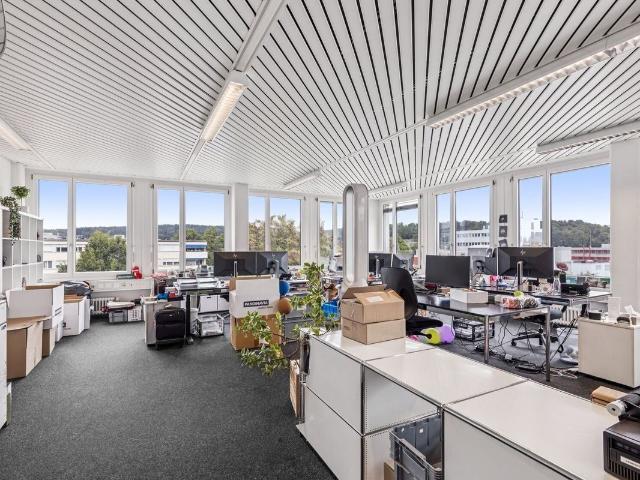 Büro kaufen in Kloten, Zürich