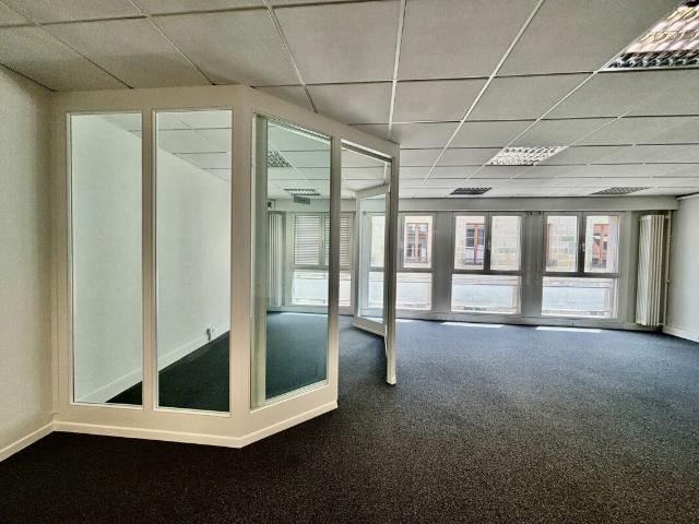 Büro kaufen in Cheseaux-Lausanne, Waadt