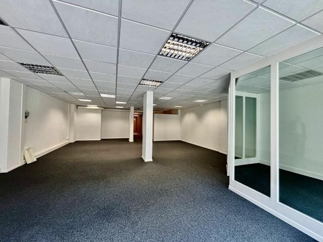 Büro kaufen in Cheseaux-Lausanne, Waadt