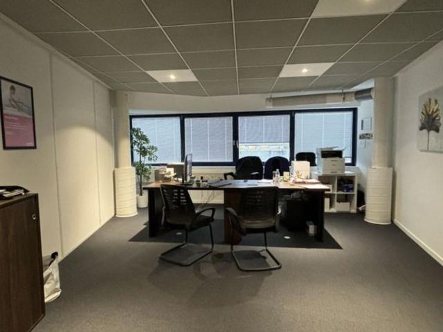 Büro kaufen in Cheseaux-Lausanne, Waadt