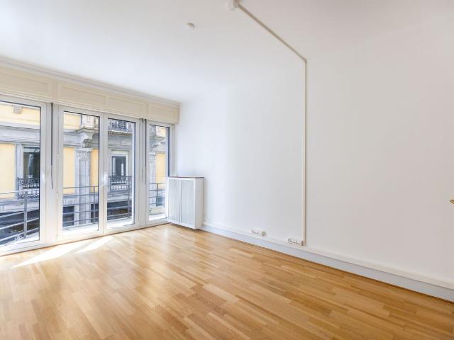 Büro kaufen in Aldesago, Tessin