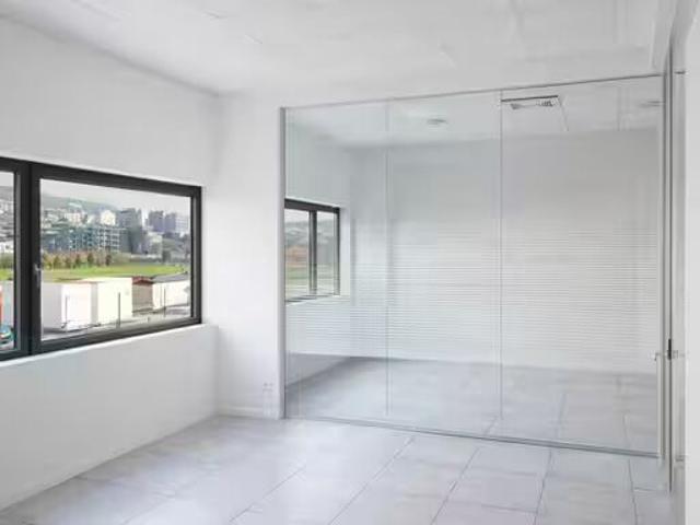 Büro kaufen in Mendrisio, Tessin
