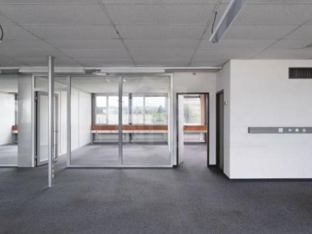 Büro kaufen in Meyrin