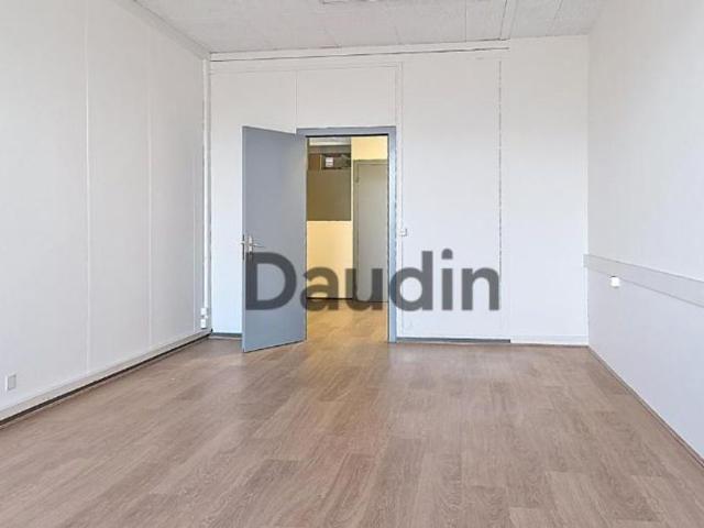 Büro kaufen in Meyrin