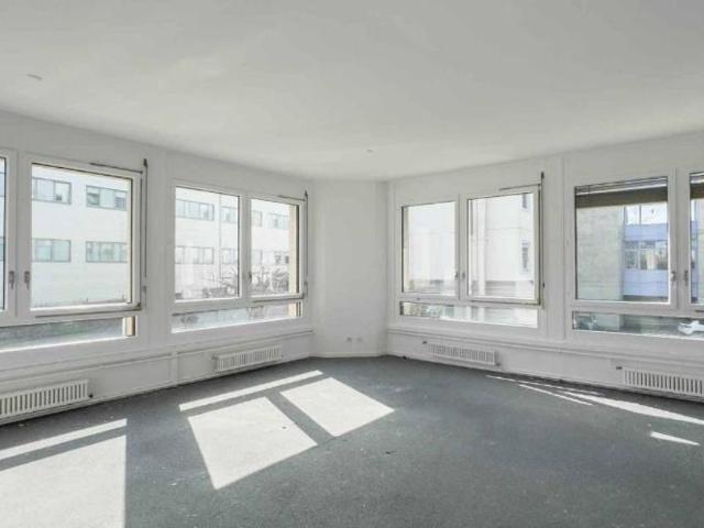 Büro kaufen in Meyrin