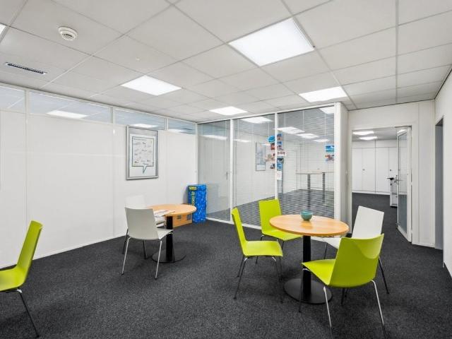 Büro kaufen in Montagny-près-Yverdon, Waadt