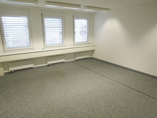 Büro kaufen in Muttenz, Basel-Landschaft