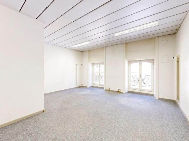 Büro kaufen in Corcelles (NE)