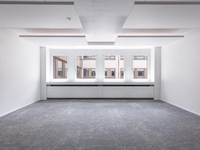 Büro kaufen in Corcelles (NE)