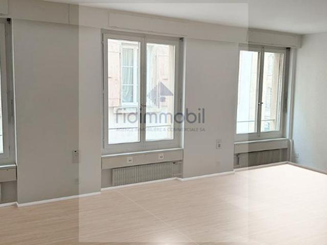 Büro kaufen in Corcelles (NE)