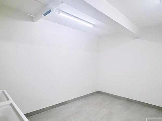 Büro kaufen in Orbe, Waadt