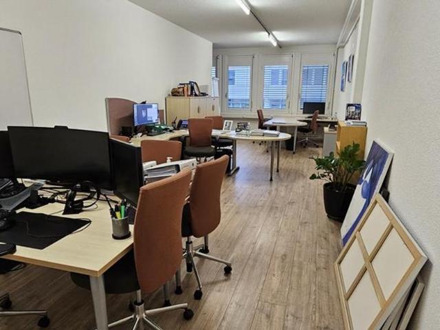 Büro kaufen in Préverenges, Waadt