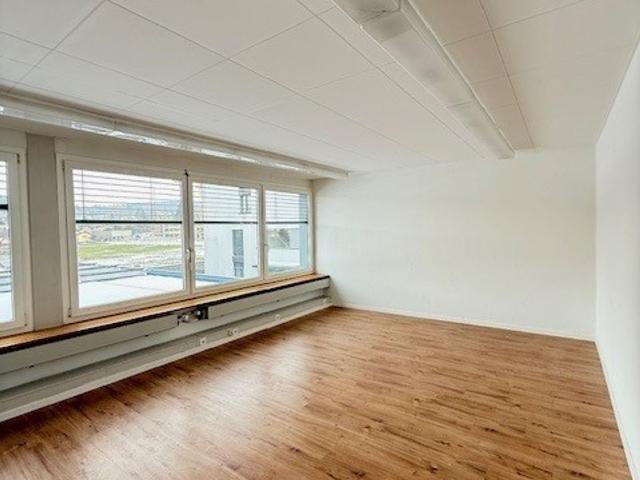 Büro kaufen in Reinach (AG), Aargau
