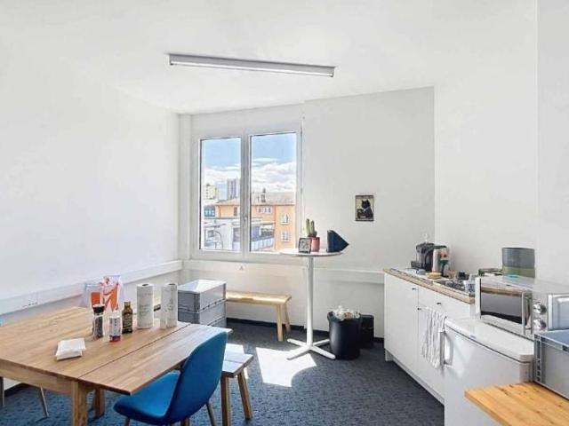 Büro kaufen in Renens, Waadt