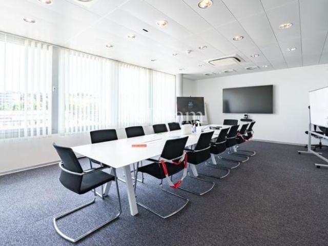 Büro kaufen in Renens, Waadt