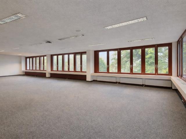 Büro kaufen in Renens, Waadt