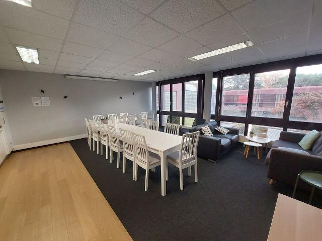 Büro kaufen in Renens, Waadt