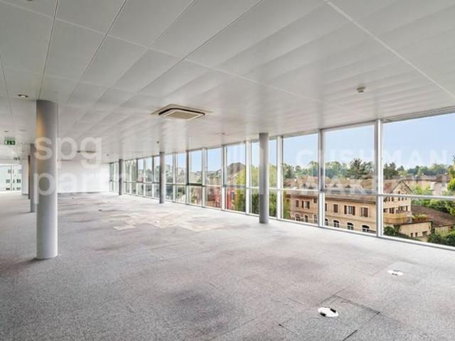Büro kaufen in Renens, Waadt