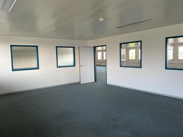 Büro kaufen in Rümlang, Zürich