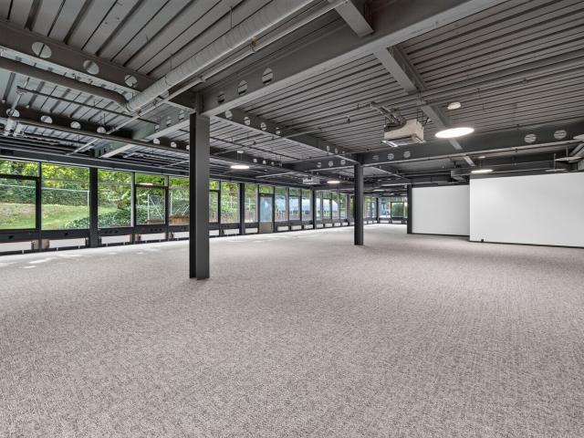 Büro kaufen in Saint-Sulpice (VD), Waadt