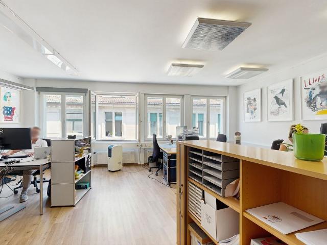 Büro kaufen in Einigen, Zürich
