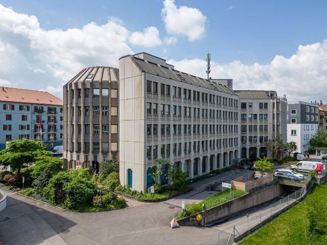 Büro kaufen in Einigen, Zürich