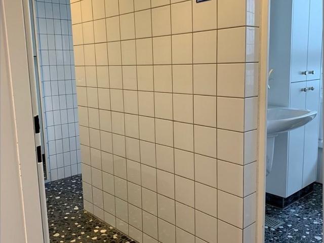 Büro kaufen in Einigen, Zürich