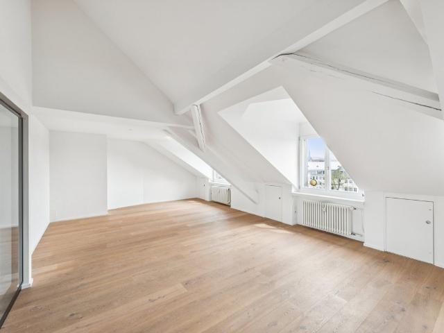 Büro kaufen in Einigen, Zürich