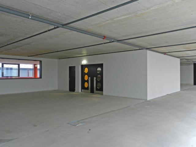 Büro kaufen in Einigen, Zürich