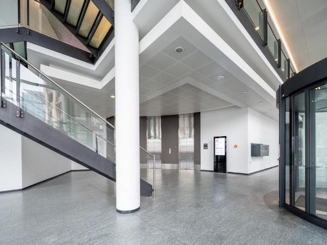 Büro kaufen in Einigen, Zürich