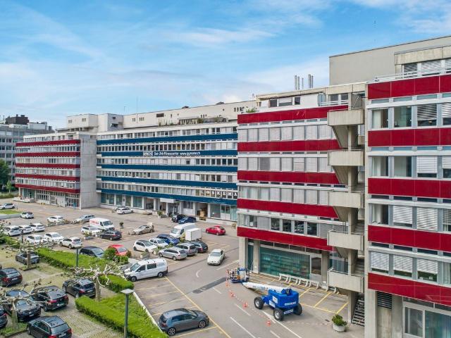 Büro kaufen in Einigen, Zürich